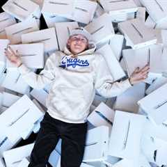 Opening Mystery Apple Amazon Returns!