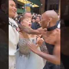 Ariana Grande ATTACKED By Fan At Wicked Premiere #arianagrande #wicked #celebrity #celebritynews