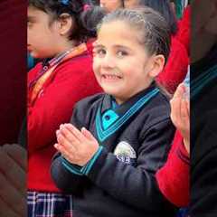 Viral School Girl On Social Media | #trending #viral #School #dua #nowgam #Srinagar