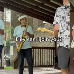 JOINING RANDOM STREET MUSICIAN WITH MY GUITAR