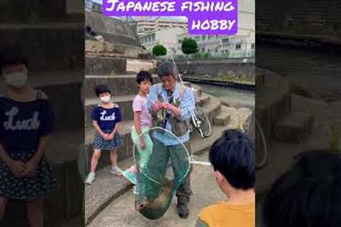 Amazing japan facts: A Japanese fishing hobbyist check the fish weight first and release to water