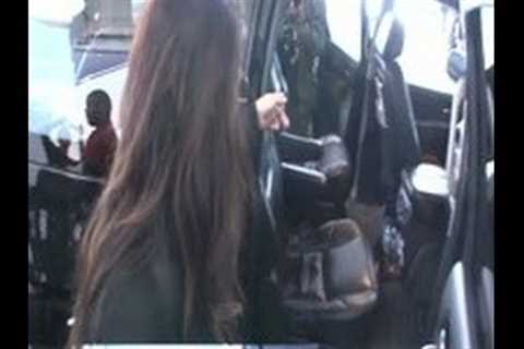 KIM kardashian Going off big time on a PAPARAZZO at LAX