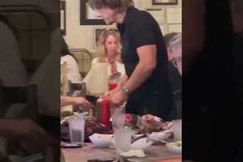 Tom Cruise having dinner with his friends 🍖🍝🍟🍛🍚 💞 #tomcruise #topgun #movie