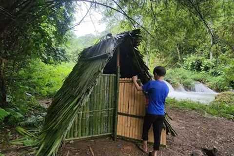 TIMELAPSE: Building a Bamboo House - Survival Skills and Daily Life of an Orphan Boy