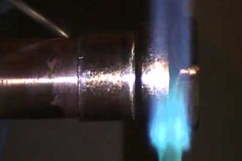 The Old plumber shows how to solder copper pipe properly.