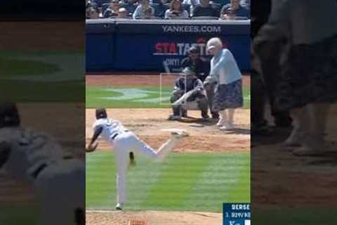 78 YEAR OLD GRANDMA HITS INSANE HOME RUN😱⚾️ #shorts #homerun #mlb #baseball