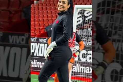 🤯 She’s a Star! CRAZIEST Women’s Football Moments You’ll Replay! #soccer #football #shorts