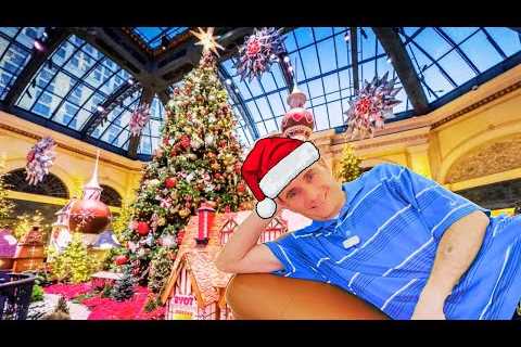 🔴Las Vegas LIVE - Holidays have Begun in Las Vegas || Friday Night