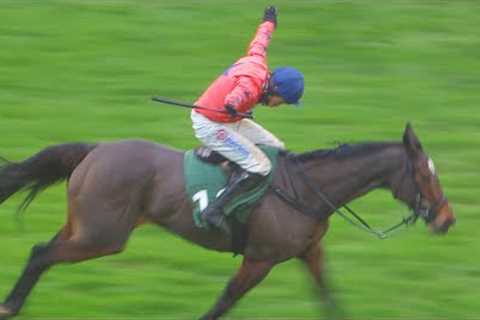 Skelicopter returns as Panic Attack wins Paddy Power Gold Cup | Racing TV