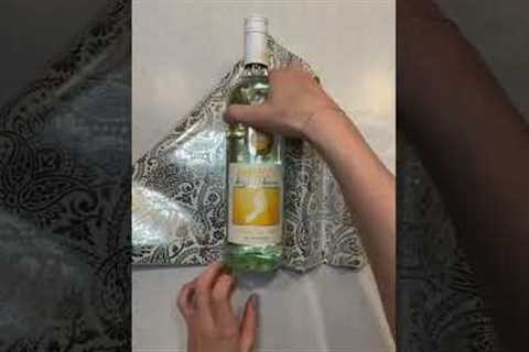 This is my favorite way to gift wine. Would you try this out?!