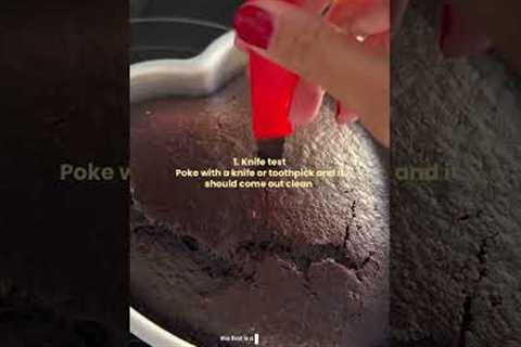 2 ways to check if your cakes are baked from a pro baker |  EASY baking and cake tips for beginners!