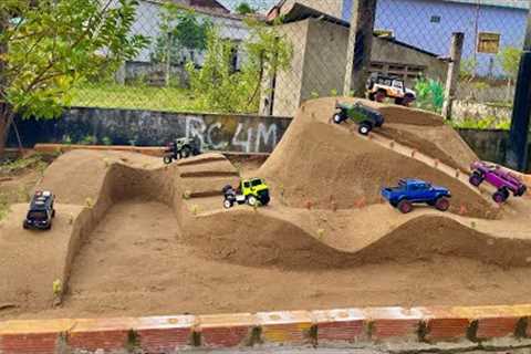 RC car racing up the mountain, only the strongest cars can climb this mountain, Defender Vs Jeep…