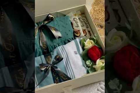 Anniversary gift hamper for parents🌝🤍 #giftforparents #hampers #gifts #anniversary #customizegift