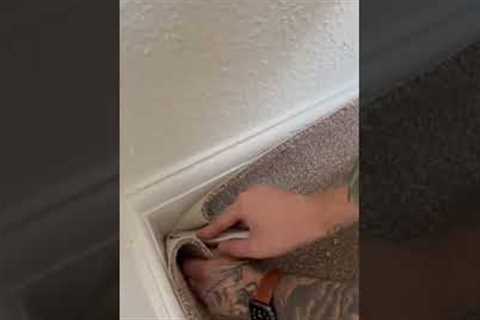 HOW TO CUT YOUR CARPET TO FIT INTO A CORNER #carpet #flooring #homeimprovement #diy #shorts #corner