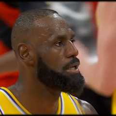 LeBron James funny turnover vs the Raptors 🤲🏽