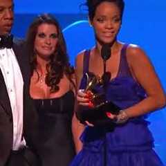 When rihanna won her first Grammy 😍🥺 #rihanna #taylorswift #jayz #beyonce #grammys #award