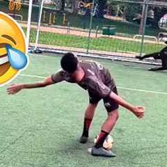 FUNNIEST FOOTBALL FAILS OF 2025 😂 TRY NOT TO LAUGH