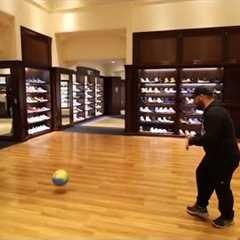 Flying to Las Vegas to Buy RARE Sneakers 💎 | Sneaker Shopping Vlog