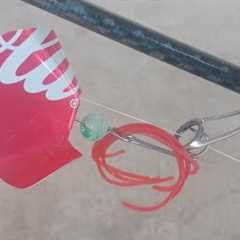 How to make your own bait using two Coca-Cola cans to catch big fish