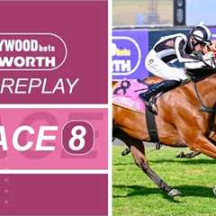 20251224 Hollywoodbets Kenilworth Race 8 won by SILVER SALUTE
