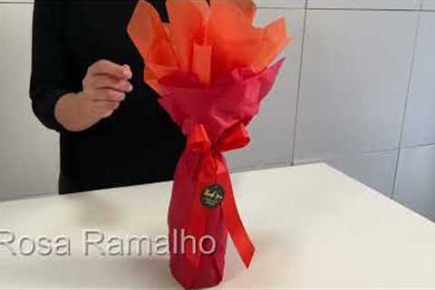 How to gift wrap a bottle with tissue paper 2 colors \VERY EASY