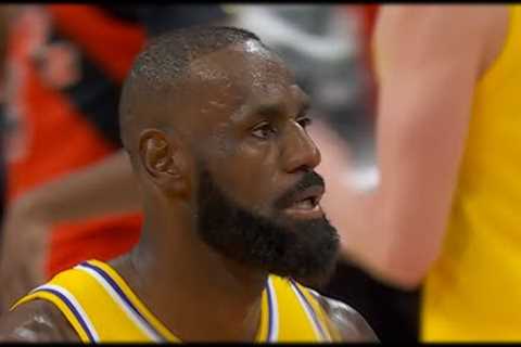 LeBron James funny turnover vs the Raptors 🤲🏽