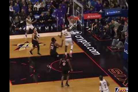LeBron Sprints and HAMMER DUNKS early in the game Lakers vs 76rs #shorts #nba #lakers #lebron #luka