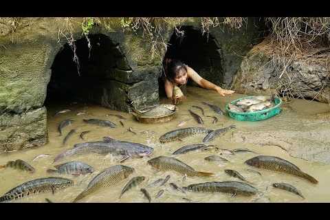 Incredible Fishing Skills! 72 Hours Hunting Tons of Alien Fish From the Sewer for Market Sale! 🐟💥