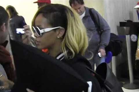 Rihanna's Fans Tell Her Chris Brown Sucks