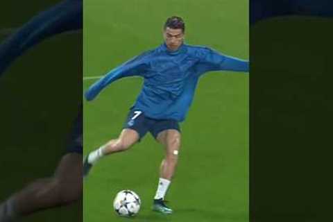 Cristiano Ronaldo best football skills video 📸⚽❤️#cr7#cr7shorts#football#trending#love#viral#miusic