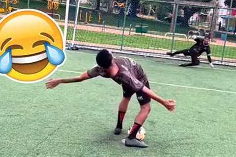 FUNNIEST FOOTBALL FAILS OF 2025 😂 TRY NOT TO LAUGH