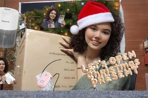 Unboxing my Christmas gift from my bestie! 🎁