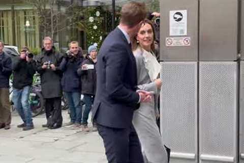 Princess Kate Walks In With Pure Elegance As Public Look Starstruck