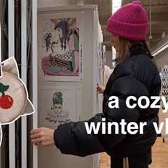 a cozy (winter) end to the year vlog - lots of hobbies, reading, cooking + reflections ☕🕯️🧸