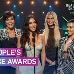 Kardashians Thank Fans After Keeping Up Win at 2019 E! PCAs | E! People’s Choice Awards