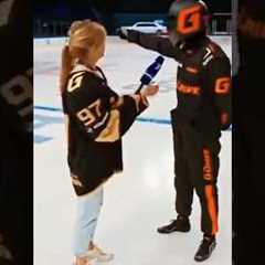 A heartwarming moment between athletes and journalists🥹💕 #kindness #athlete #fyp #foryoupage