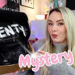 FENTY BEAUTY MYSTERY BOX 1.0 UNBOXING & REVIEW! 💄 | MISS BOUX