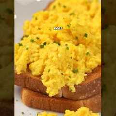 Creamy Scrambled Eggs Recipe