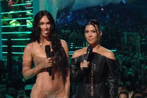 Celebrities Biggest WTF Moments!