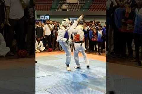 taekwondo fight #viralvideo #trending #shorts #sports #ko #kick #fighter #hardwork#taekwondo#athlete