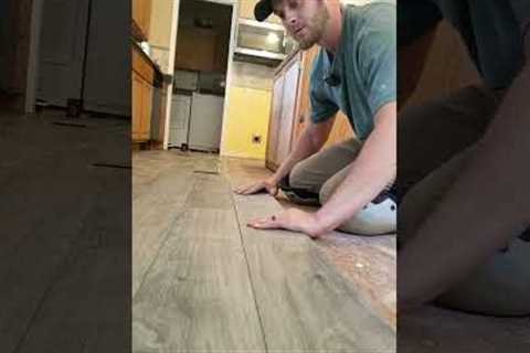 installing laminate is super easy! #flooring #laminateflooring #diy