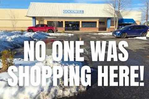I had the Goodwill bins to myself!!!  #goodwill #thrifting #goodwillbins