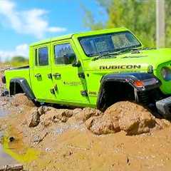 Mud, Sand, and Speed: RC Adventures with Toyota Prado, Land Rover Discovery, and Jeep Gladiator