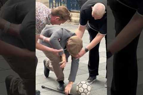 Old man Prank - Cristiano Ronaldo!?Amazing Football Skills!!
