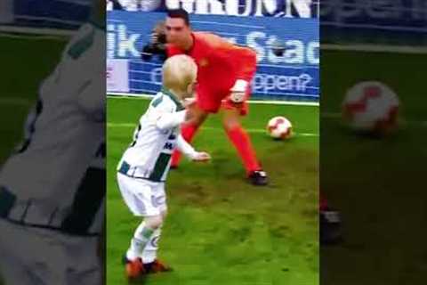 Heartwarming Moments Between Players and Fans #FanLove #AthleteKindness #Heartwarming