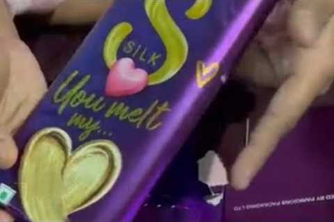 Gifts Unboxing For my love 🎁#gift #medicalstudent #chocolate #velentine_day 