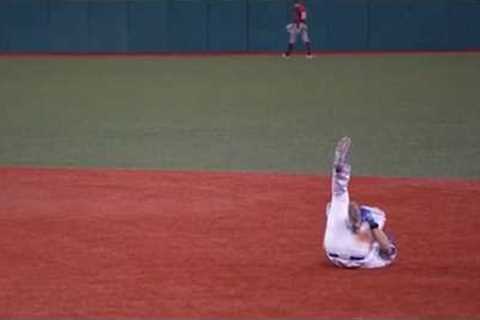 College Player Breaks Leg Celebrating Home Run