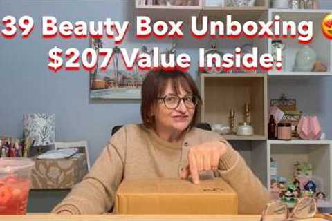 $39 Beauty Subscription Unboxing 😍 | $207 Value Beauty Box Reveal!