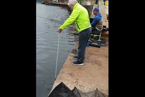 Trying out Underwater Camera - Magnet Fishing