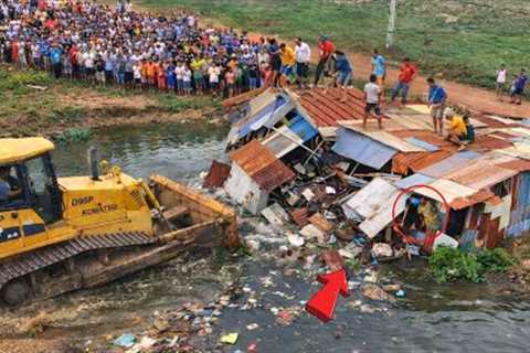 +Great new project!! Complete 100% clearing, pushing soil, garbage in water the houses by Bulldozer